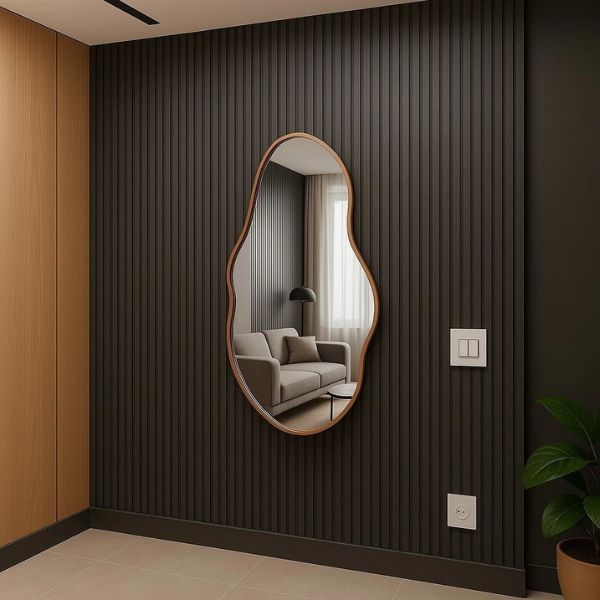 Miroir mural organique avec cadre en simili cuir